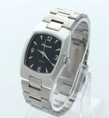 Montre rectangle pour hommes fond noir bracelet argent