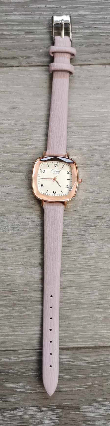 Montre femme avec bracelet de cuir mauve