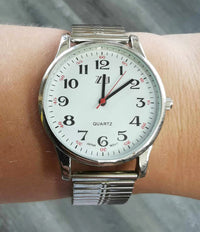 Montre extensible pour hommes argent fond blanc