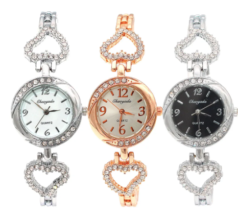 Montre femme bracelet coeurs argents