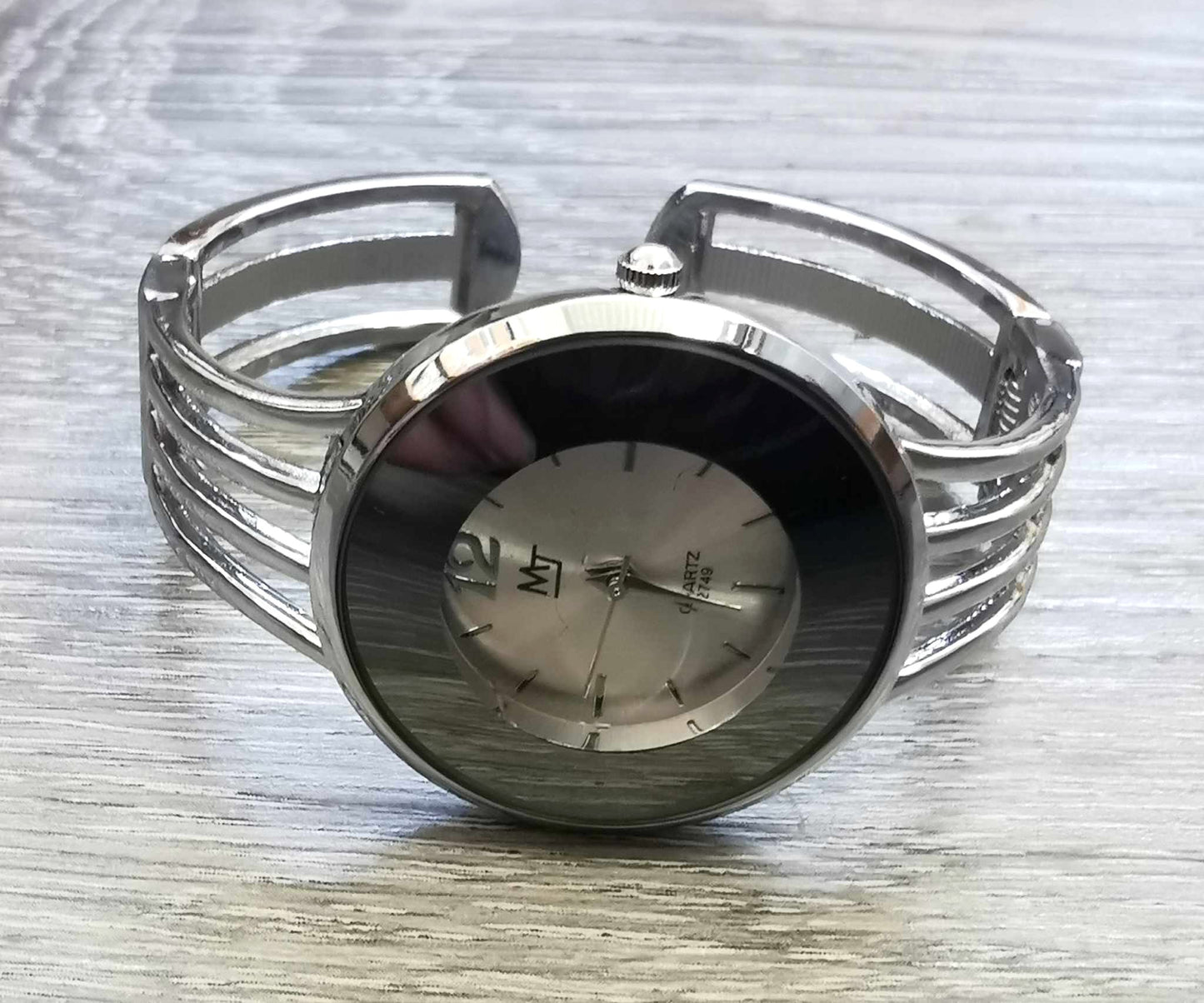 Montre bangle argent pour femmes