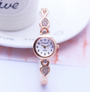 Montre délicate pour femmes or rose